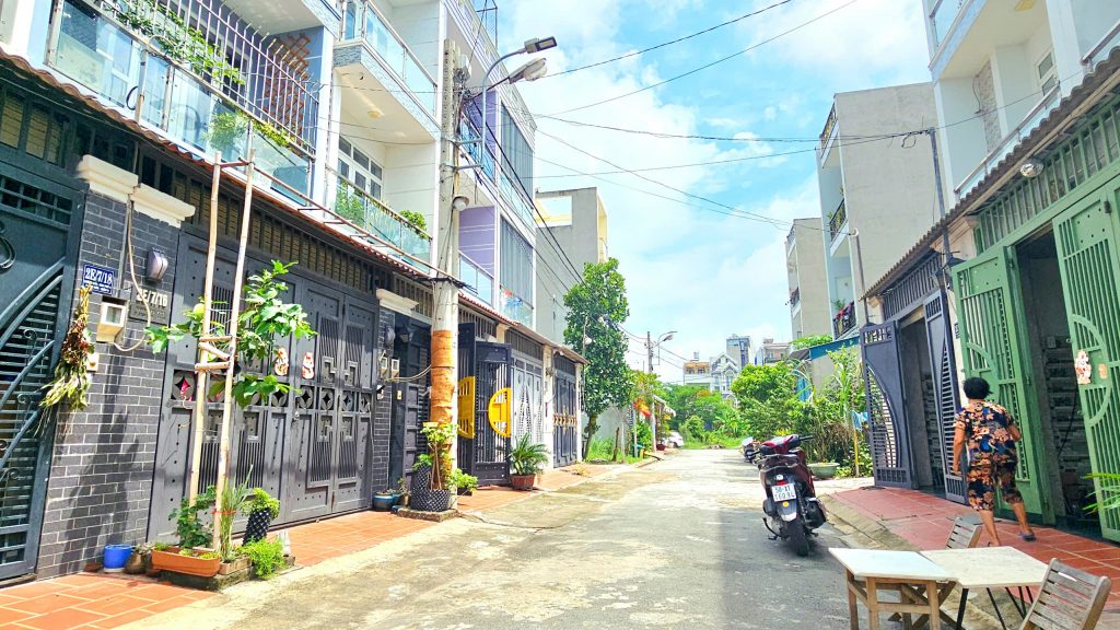 gallery-item