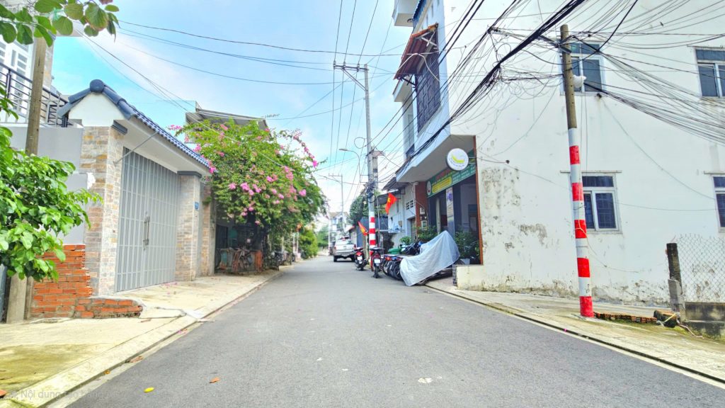 gallery-item